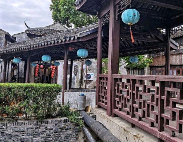 卡通红色汽车拼图